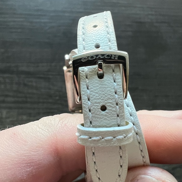 Coach double strap wrist watch - Picture 2 of 4